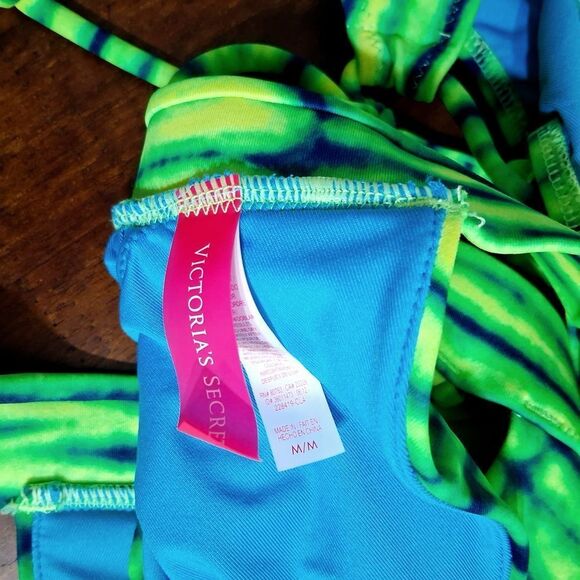 Victoria's Secret Green and Black Bikini - Picture 7 of 8